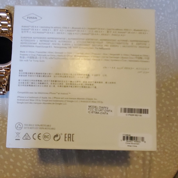 COPY - Fossil Smart Watch - Picture 2 of 3